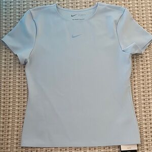Brand new! Nike Form Stealth Evaporation Short-Sleeve Top Women's Size S